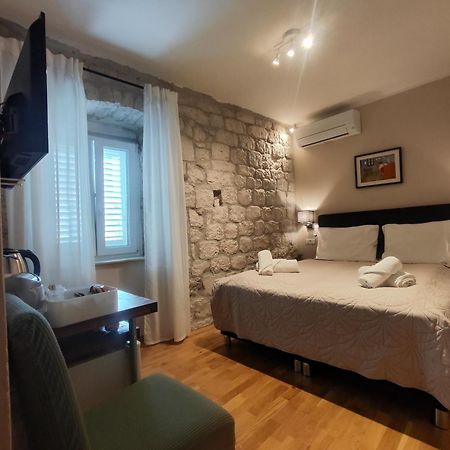 Carol Rooms Trogir Exterior foto