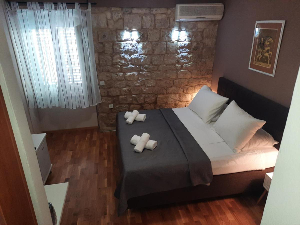 Carol Rooms Trogir Exterior foto