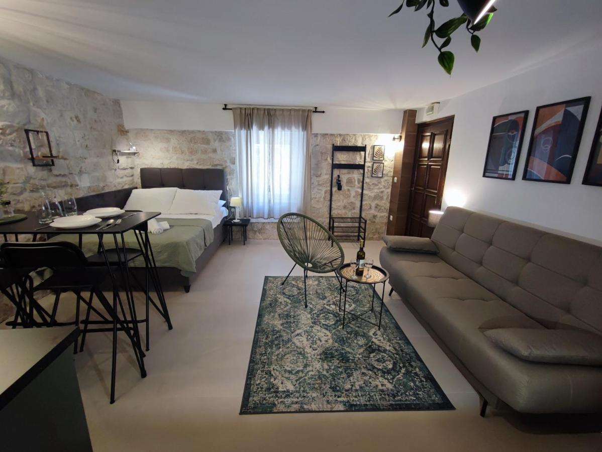 Carol Rooms Trogir Exterior foto